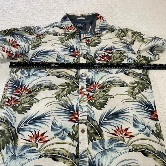 Men's Leaf Print Short Sleeve Shirt~ Size Large
Caribbean, Tropical or Resort - Picture 5 of 9